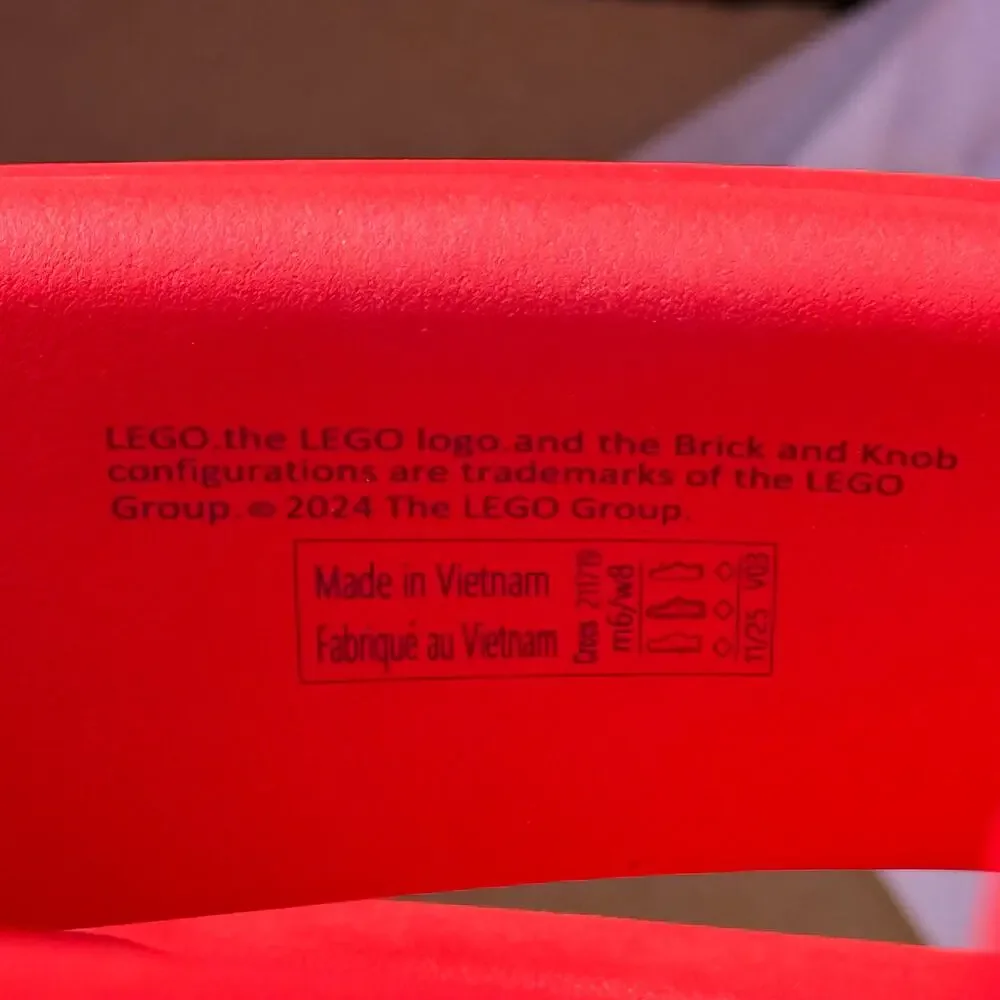 LEGO x Crocs Slides Red M6 W8 NWT Limited Edition Brick Sandals